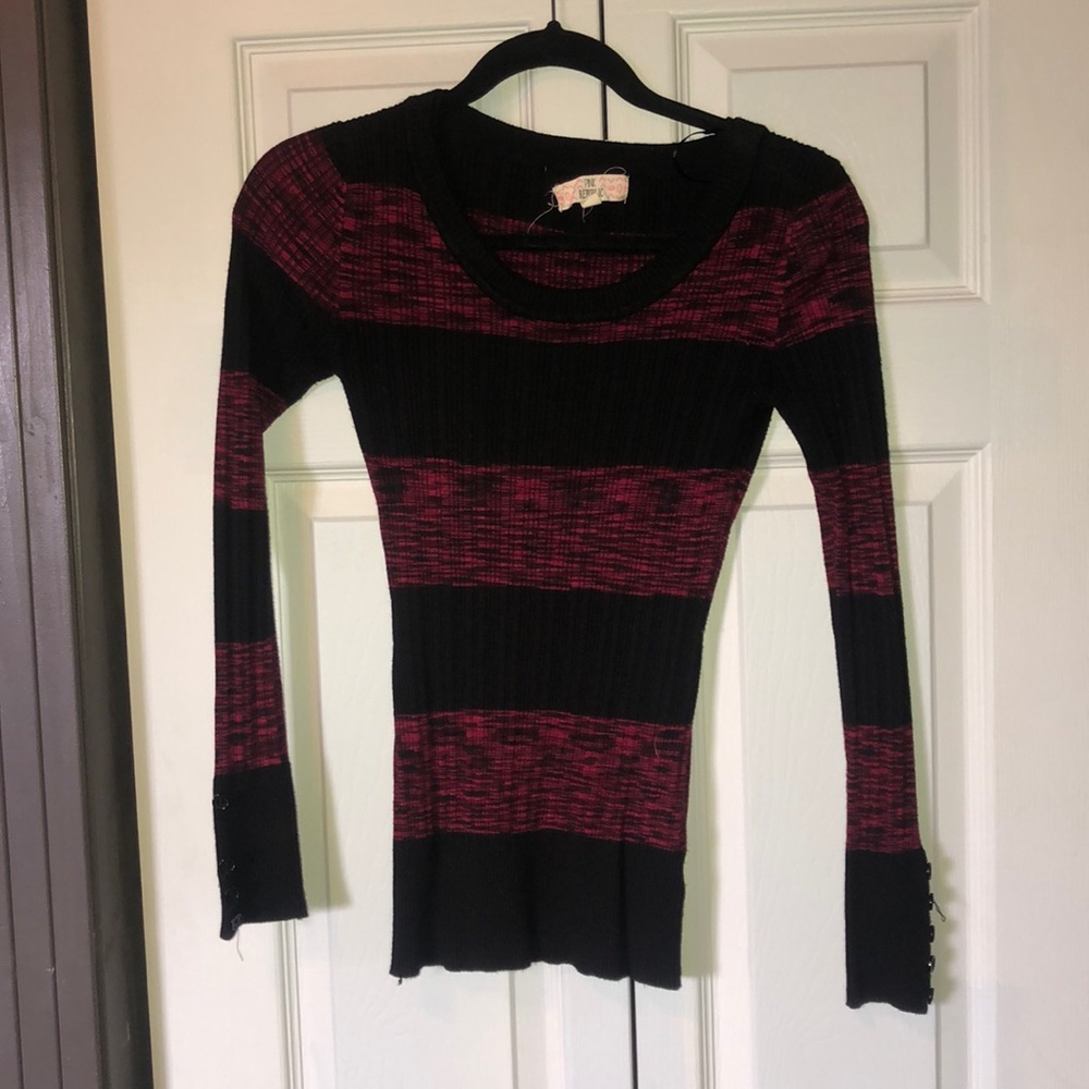 Long sleeve fitted blouse